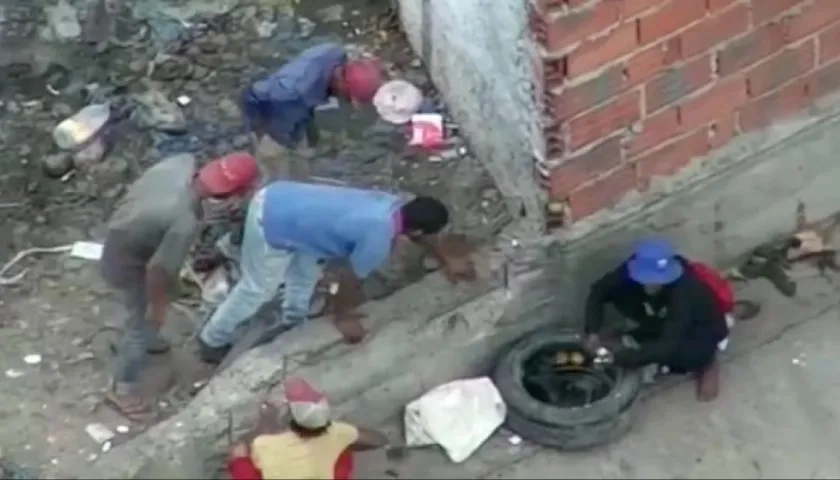 Presunto jíbaro expendiendo la base de coca. 