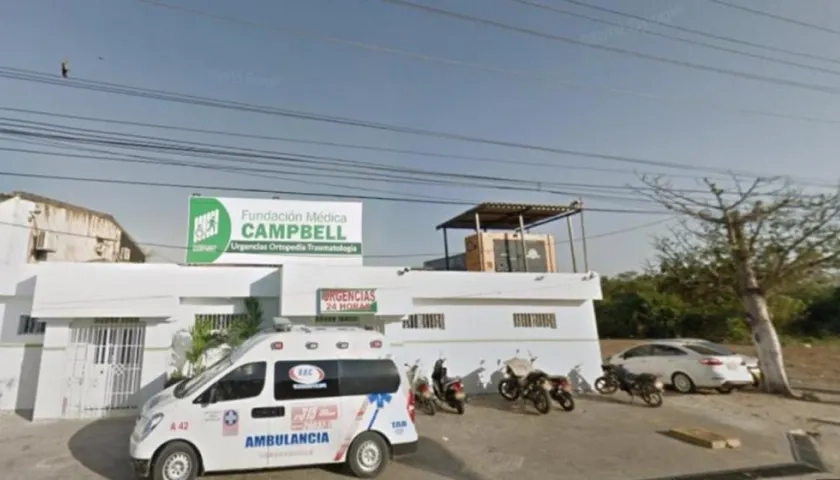 La mujer fue llevada a la Clínica Campbell. 