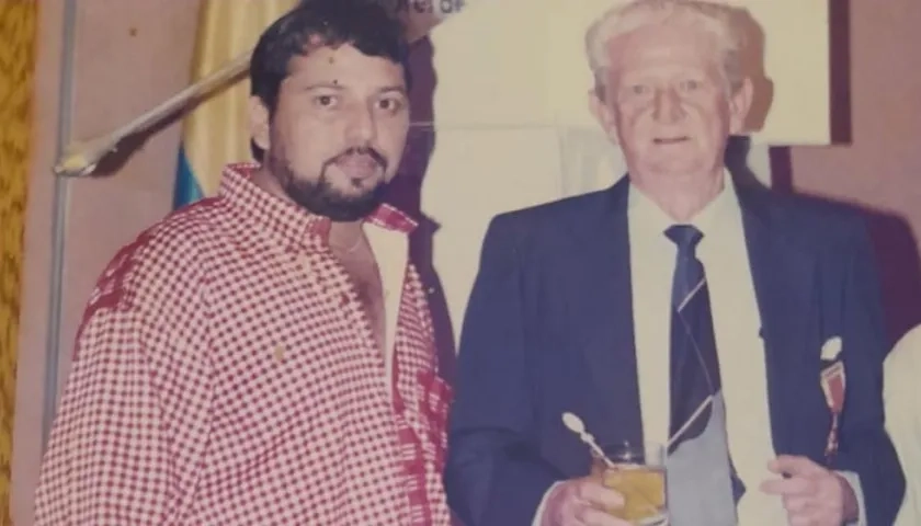 Chelo De Castro con el autor de estas notas, Roberto Llanos.