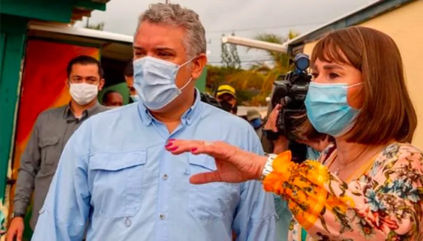 Alicia Arango en una foto de archivo junto al presidente Duque.