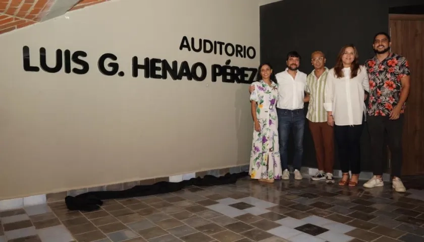 Homenaje a Luis Henao Pérez en el auditorio de la Fábrica de Cultura.