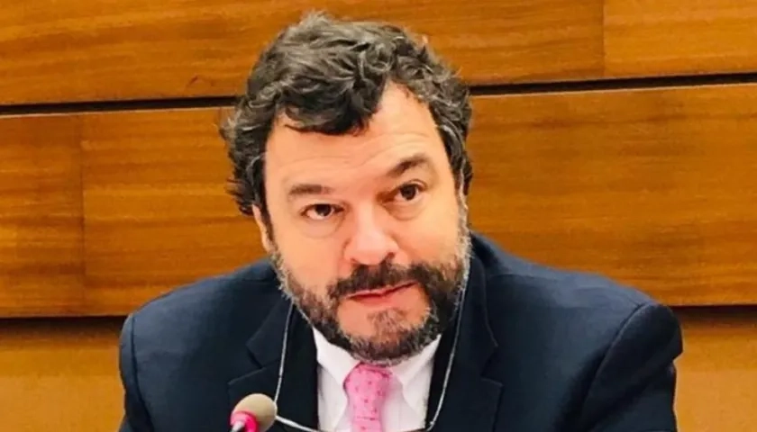 Carlos Alfonso Negret Mosquera, exdefensor del Pueblo.