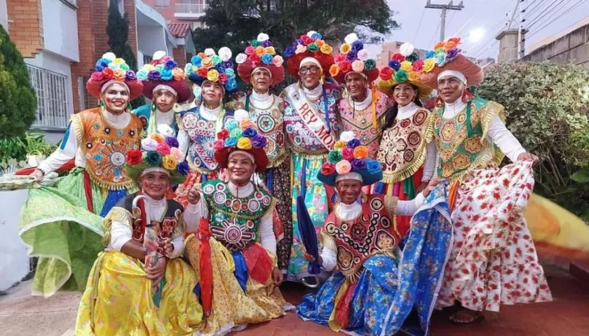 Farotas de Talaigua rumbo al Encuentro Folclórico Mercedes Montaño en Cali.