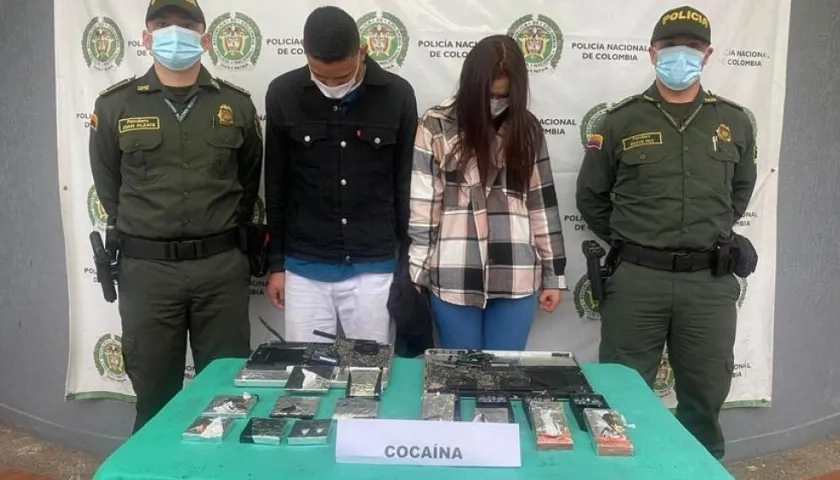 La pareja capturada.