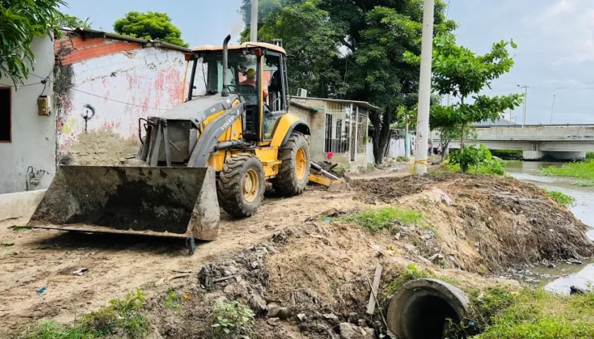 Trabajos en el Caño de la Auyama