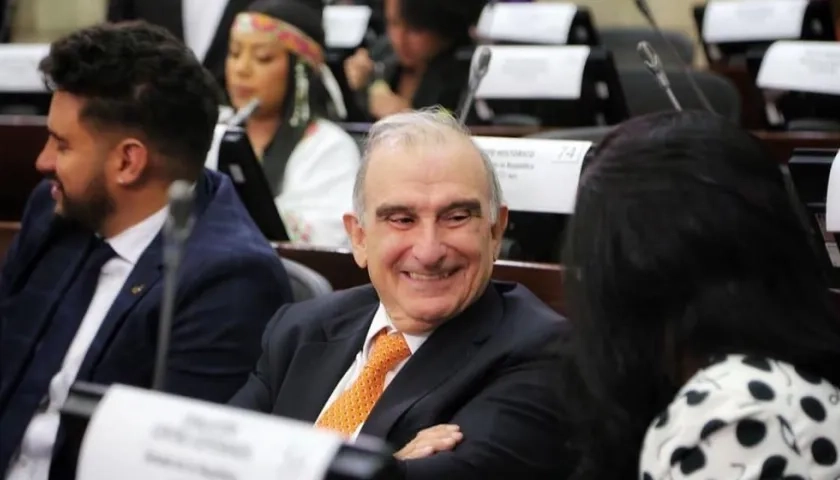 Humberto De la Calle, estrenando curul de Senador este 20 de julio.