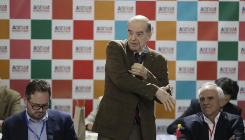 El canciller designado por el Gobierno del presidente electo de Colombia, Gustavo Petro, Álvaro Leyva.