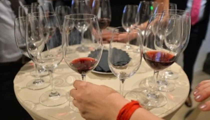 Los recaudos de los impuestos por consumo de alcohol bajaron 8.216 millones de euros en el 2020.