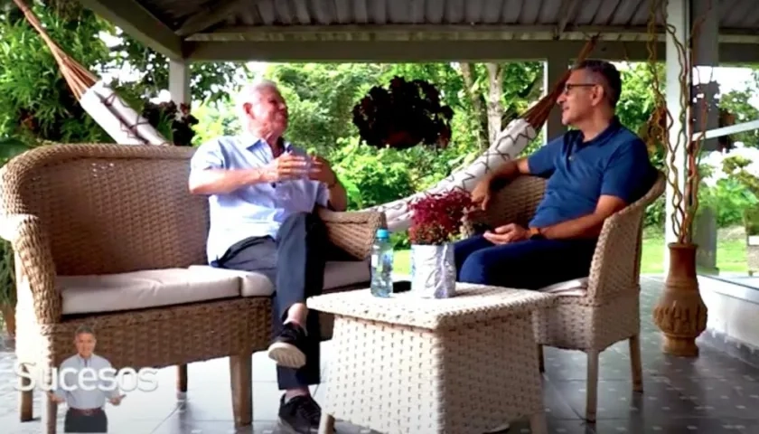 El periodista Jorge Cura con el compositor Julio Oñate.