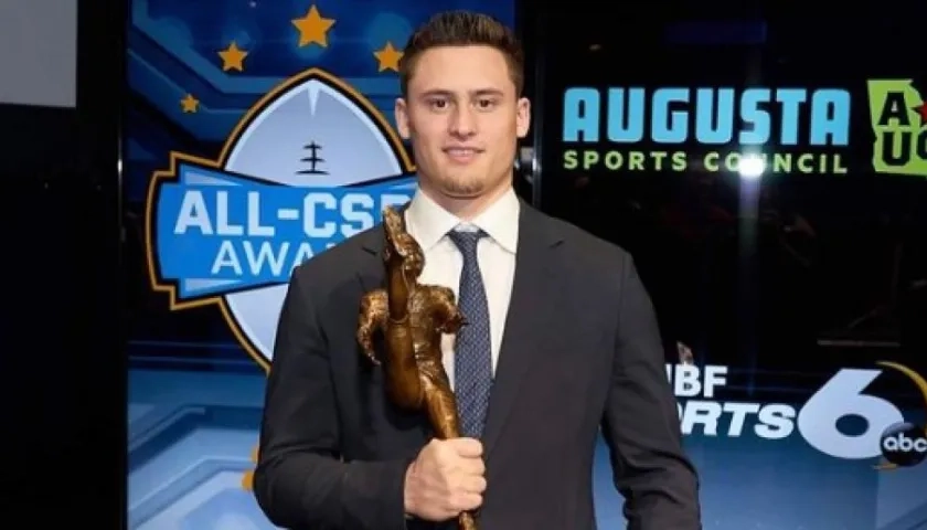 Matt Araiza, jugador mexicano de la NFL.