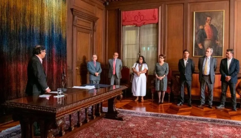 El Presidente Petro en la ceremonia de posesión de varios de sus funcionarios.