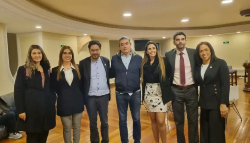 Registro gráfico de la primera reunión para discutir el tema.