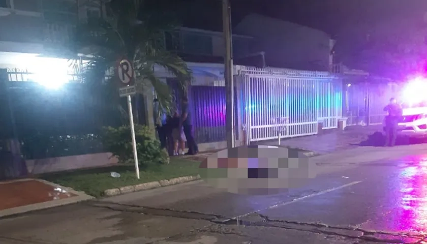 El presunto atracador ultimado.