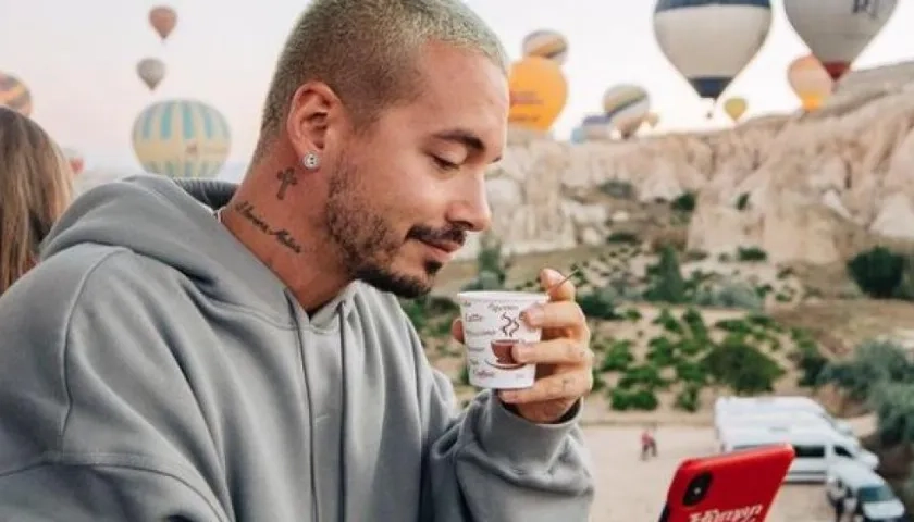 J Balvin, artista.