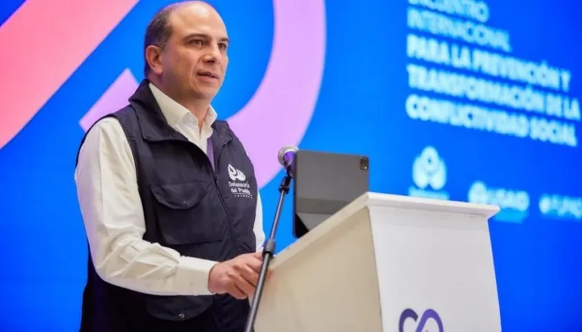 El defensor del Pueblo, Carlos Camargo.