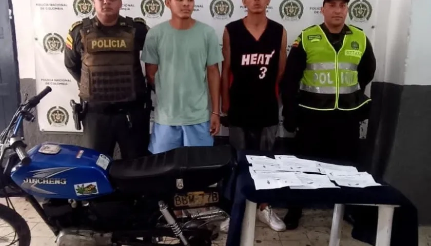 Carlos Riñón Domínguez y Andrés Cabrera Ortega capturados por la Policía.