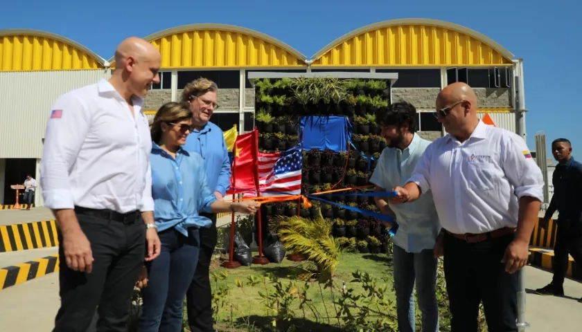 La inauguración de StepUp Andamios Manufacturing fue este viernes, pero las operaciones arrancaron el 12 de diciembre.