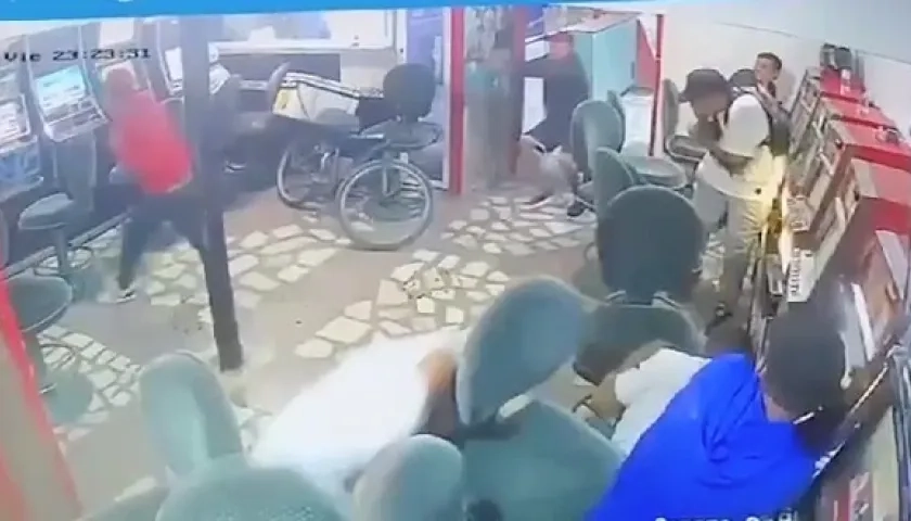 Cámara de seguridad grabó el ataque a bala