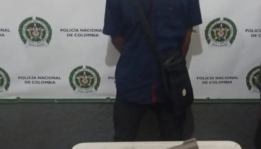 Brayan José Orozco Caraballo, el hombre con fusil que recibió domiciliaria.