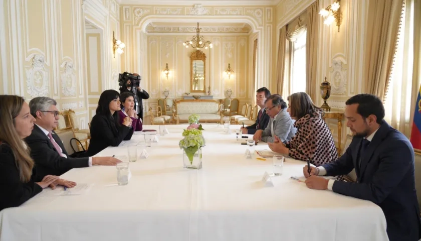 El presidente Gustavo Petro reunido con la CIDH.