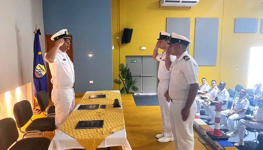 Ceremonia de relevo en Señalización Marítima del Caribe.