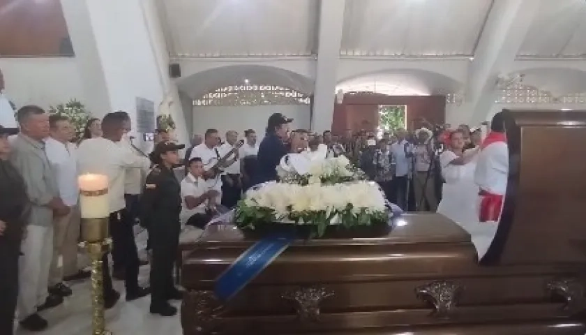 Música y baile para el maestro Adolfo Pacheco Anillo en la Parroquia de San Jacinto.