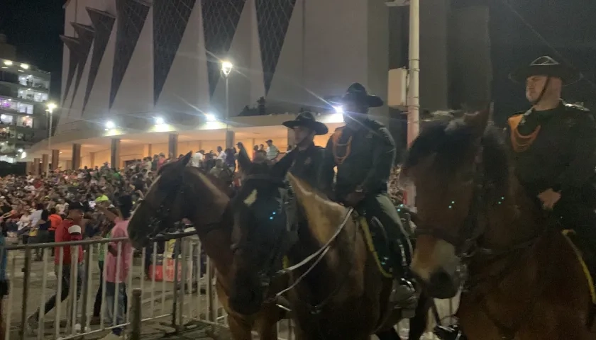 La Policía Metropolitana en la Plaza de la Paz.