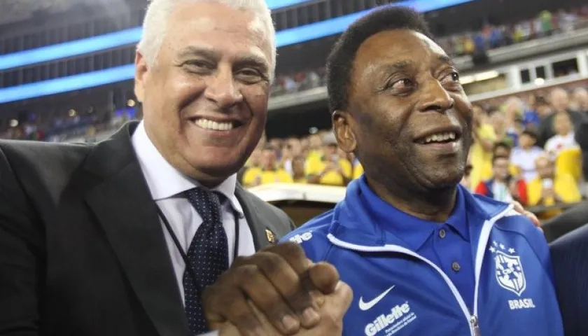 Roberto Dinamita junto a Pelé, en una foto que compartió en octubre de 2020.