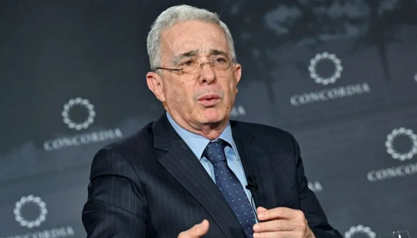 Álvaro Uribe Vélez.