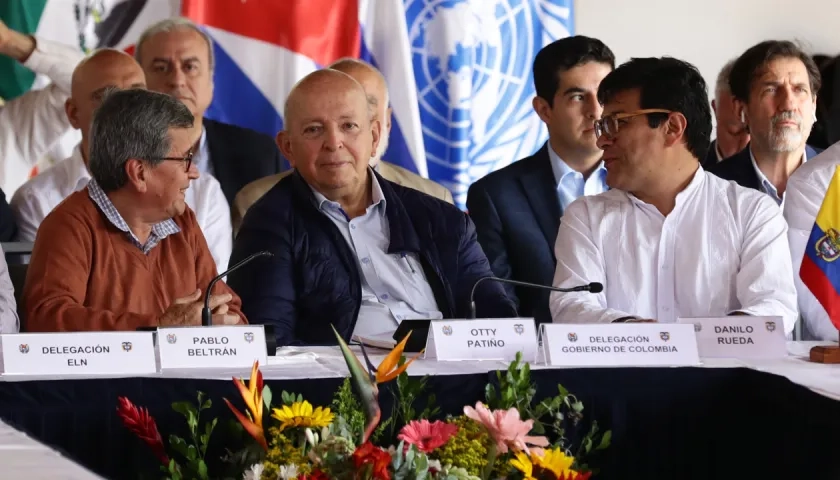 Diálogos de paz entre el ELN y el Gobierno Nacional, en Caracas.