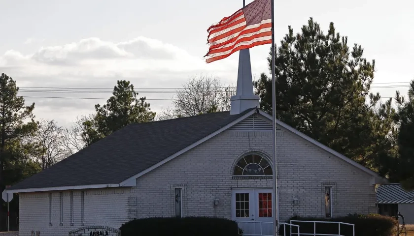 Vista de una iglesia en Sulphur Springs, en Texas