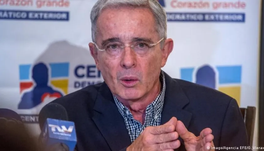 Álvaro Uribe Vélez.