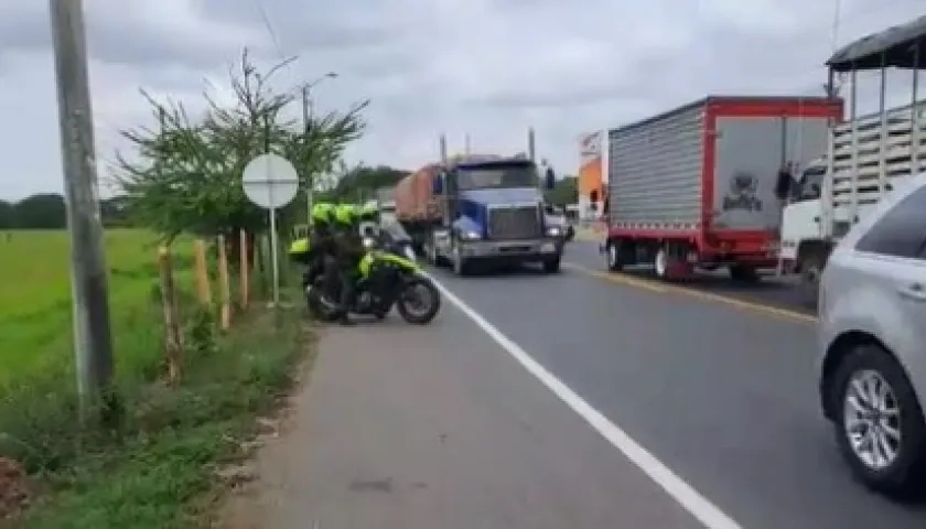 La fuerza pública vigila el retorno de la normalidad en las carreteras del Bajo Cauca y Nordeste Antioqueño