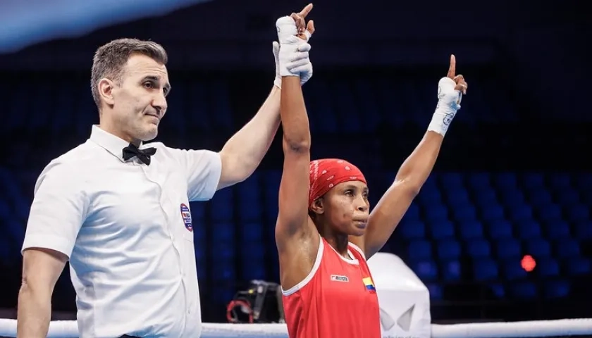 Íngrit Valencia, medallista olímpico, derrotó por decisión a la búlgara Genadieva Chukanova.