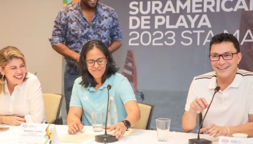 Rueda de prensa con la alcaldesa Virna Johnson y el gobernador Carlos Caicedo