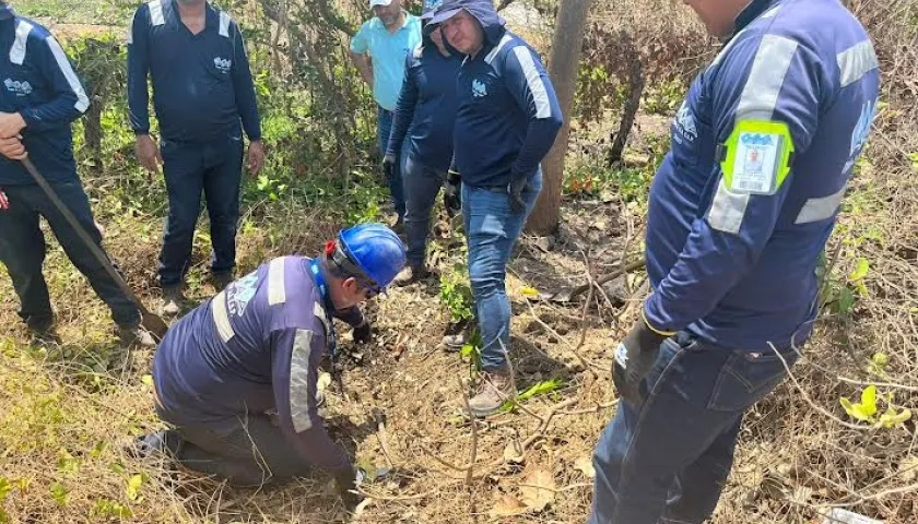 Fraudes e irregularidades que han sido detectados y desconectados de la línea de conducción del acueducto costero.