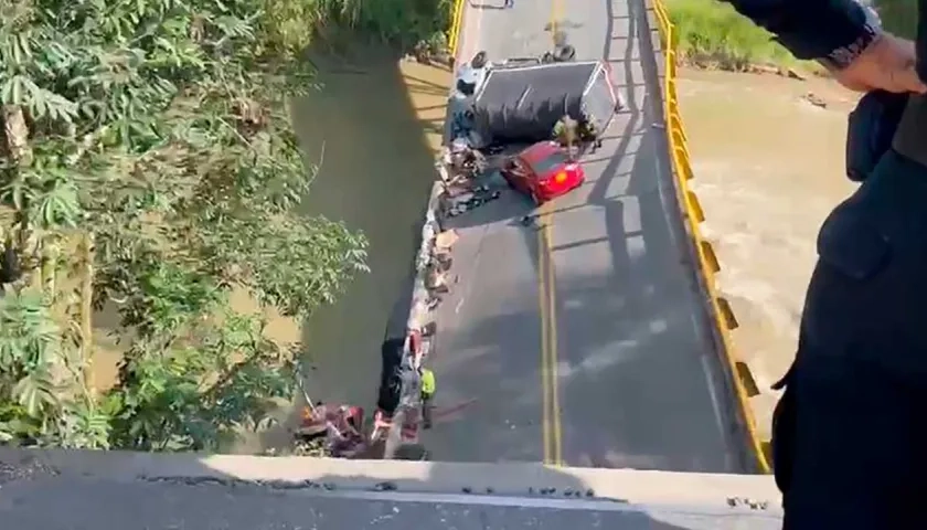 El puente colapsado 'La alambrada' fue construido en 1984