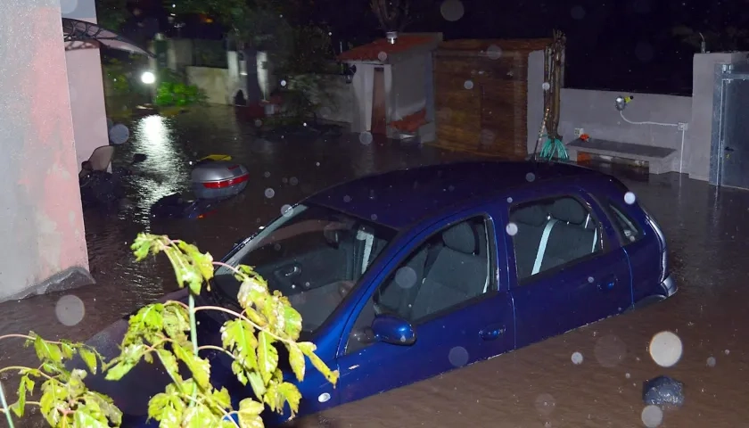 Alertas de Google por inundaciones en diferentes países.