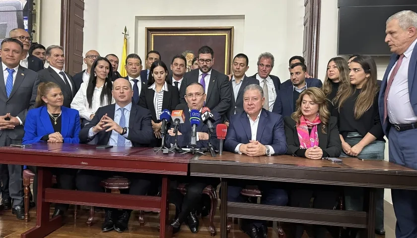 El Partido Conservador se  declaran oficialmente en independencia frente al Gobierno Nacional 