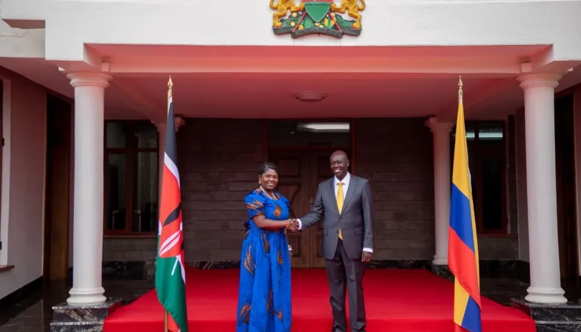 Vicepresidente de Kenia, Righati Gachagua y la Vicepresidenta de Colombia, Francia Márquez durante el primer encuentro en Kenia.