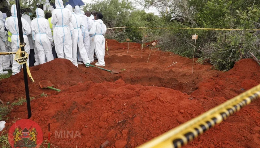 Se han identificado más tumbas, pero se cavarán después de que se complete la autopsia de 129 cuerpos.