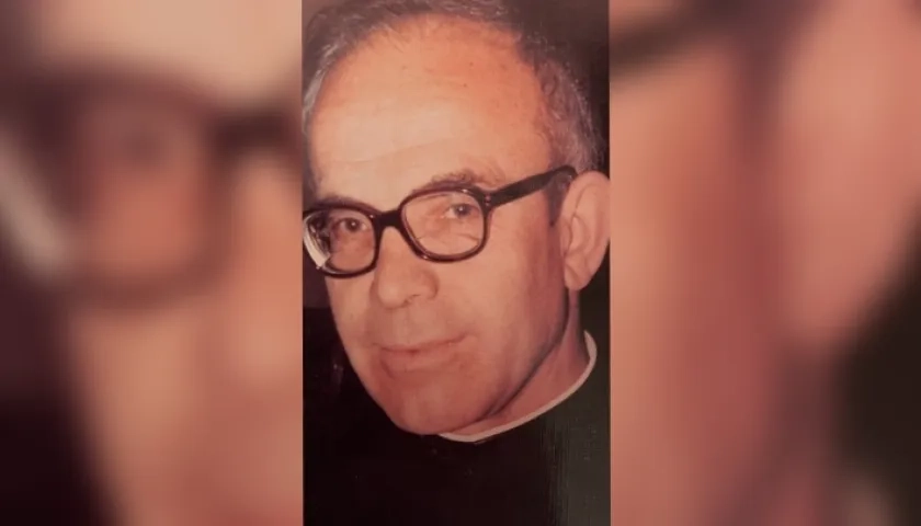  Sacerdote y docente español Pedro Díez Gil.