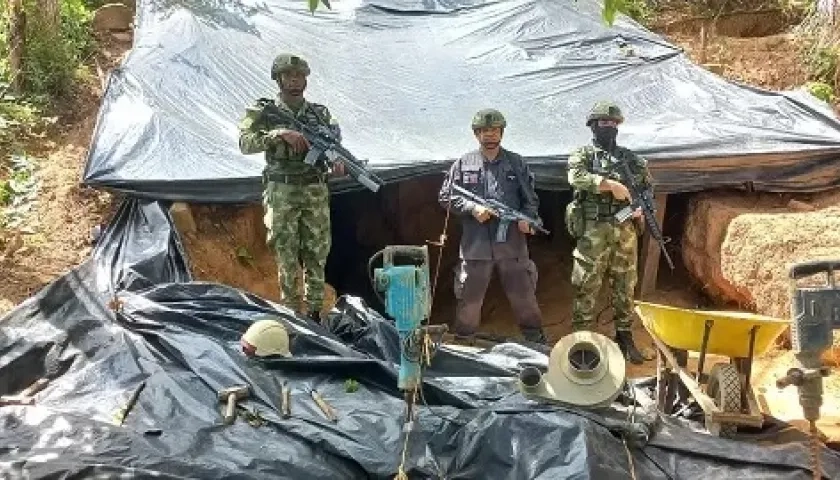 Capturados por explotación ilícita de yacimientos mineros 