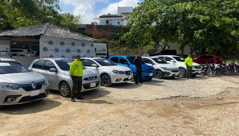 Policía recuperó carros y motos robados