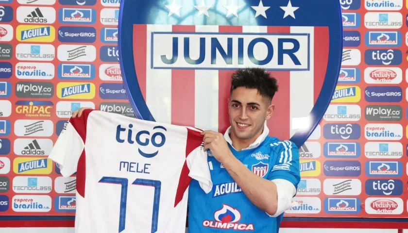 Santiago Mele, portero uruguayo con la camiseta de Junior.