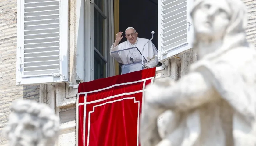 El papa Francisco en el rezo del Ángelus este domingo