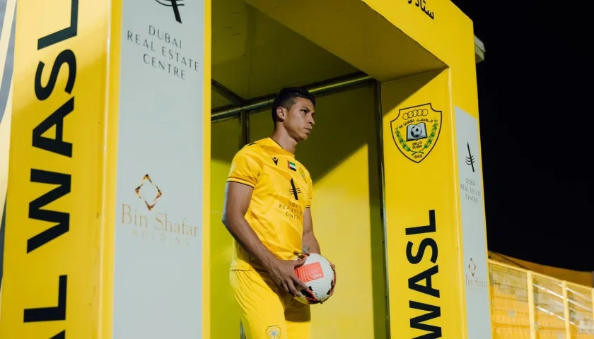 Alexis Pérez durante su presentación oficial con el Al Wasl.