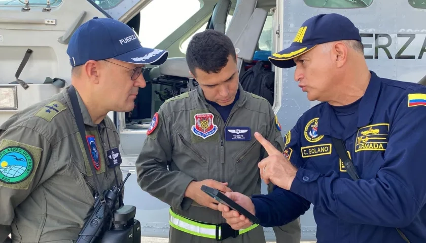 La Armada Nacional y la Fuerza Aérea trabajan en la búsqueda de los dos menores.