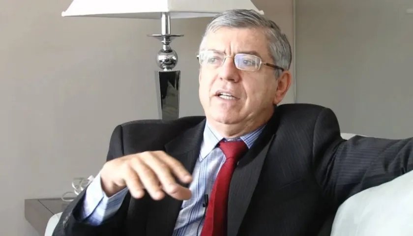 César Gaviria, director del Partido Liberal.