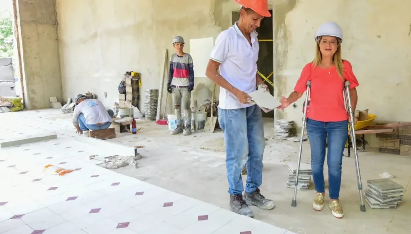 Elsa Noguera en visita a las obras de restauración y reconstrucción de Bellas Artes.